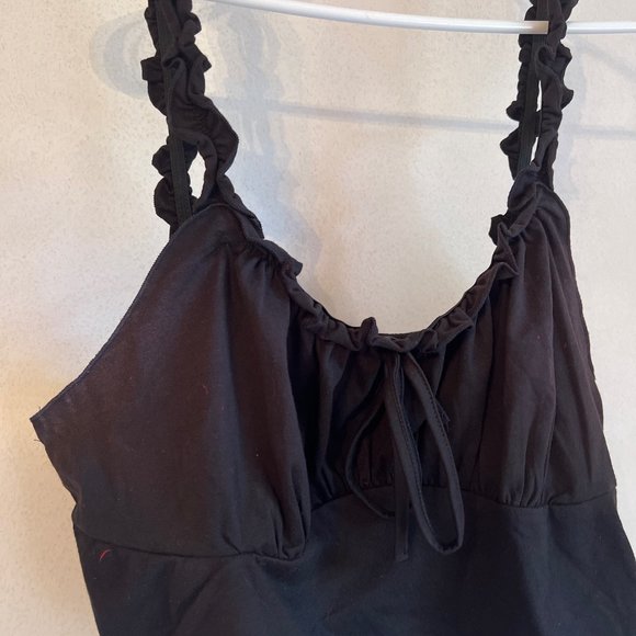 Black Ruffled 1x Strappy Crop Top With Adjustable Tie Front - Picture 2 of 6
